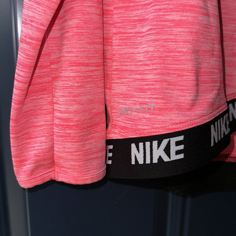 Nike Top - Picture 3 of 8